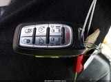 Chrysler Pacifica Touring L 2C4RC1BG8JR353351 снимка