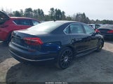 Volkswagen Passat 1.8T R-Line 1VWDT7A3XHC057064 снимка