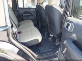 Jeep Wrangler Unlimited Sahara 4X4 1C4HJXEG0LW333525 fotografie