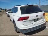 Volkswagen Tiguan 2.0T Se/2.0T Sel/2.0T Sel R-Line/2.0T Sel R-Line Black 3VV3B7AX4KM199499 photo