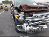 Toyota Tundra  5.7L V8 5TFAW5F17EX413743 fotografie