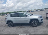 Jeep Compass Latitude 4X4 3C4NJDBNXRT138549 photo