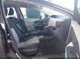 Toyota Prius C Three JTDKDTB34C1004881 снимка