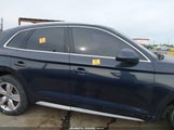 Audi Q5 2.0T Premium/2.0T Tech Premium WA1BNAFY4J2055354 photo