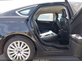 Ford Fusion Energi Se Luxury 3FA6P0PU4FR280809 fotografie