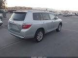 Toyota Highlander Hybrid Limited JTEEW44A282007557 photo