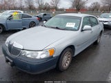 Lincoln Town Car Signature 1LNHM82W4YY935456 fotografie