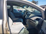 Toyota Sienna Le V6 5TDKK3DC4BS159757 снимка