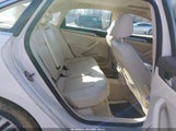 Volkswagen Passat 1.8T Se 1VWBT7A33EC067647 снимка