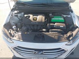 Hyundai Elantra Se 5NPD74LF0HH093251 снимка