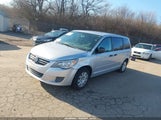 Volkswagen Routan S 2V4RW4DG1BR805217 снимка