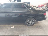 Toyota Camry Le 4T1BG22K7YU008935 снимка