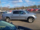 Toyota Tundra Grade 5.7L V8 5TFDW5F17DX294071 photo