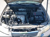 Toyota Camry Le JT2BG22KXY0452587 снимка