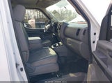 Nissan Nv Cargo Nv2500 Hd Sv V6 1N6BF0KY0JN811745 photo