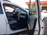 Toyota Rav4 Hybrid Xle JTMRJREV2JD248399 снимка