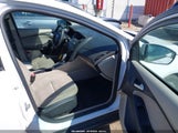 Ford Focus Se 1FADP3F21JL262302 снимка