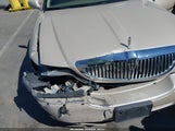 Lincoln Town Car Cartier 1LNHM83WX3Y663020 fotografie