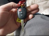 Toyota Rav4 Le JTMBFREV8HJ108713 снимка