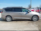 Chrysler Pacifica Touring-L 2C4RC1BG8HR539384 fotografie
