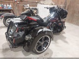 Harley-Davidson Flhtcutgse 1HD1TBH18NB952940 снимка