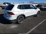 Volkswagen Tiguan 2.0T Se 3VVNB7AX8PM035625 photo