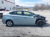 Toyota Prius Four JTDKN3DU3F1888500 снимка