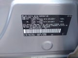 Toyota Rav4 Xle JTMRFREV6JD253560 снимка