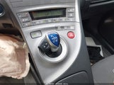 Toyota Prius Two JTDKN3DU2E1737839 fotografie