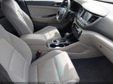 Hyundai Tucson Sel KM8J3CA47JU650819 photo