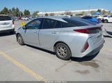 Toyota Prius Prime Premium JTDKARFP2J3077595 снимка