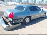 Lincoln Town Car Signature 1LNHM81V36Y633193 photo