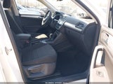 Volkswagen Tiguan 2.0T S 3VVRB7AX1PM052638 fotografie
