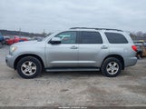 Toyota Sequoia Sr5 5.7L V8 5TDBY64A58S023385 fotografie
