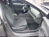 Hyundai Elantra Se KMHLL4AG4MU123625 photo