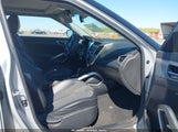Hyundai Veloster Base W/Black KMHTC6AD6CU062097 снимка