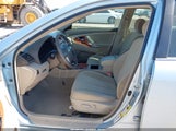 Toyota Camry Le 4T1BE46K49U880101 снимка