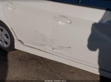 Toyota Prius Four JTDKN3DU8B0325412 снимка