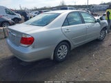 Toyota Camry Le 4T1BE32K05U425420 снимка
