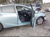 Toyota Prius Four JTDKARFU1H3044507 снимка