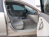 Toyota Camry Le 4T4BF3EK5AR002518 снимка
