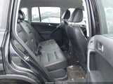 Volkswagen Tiguan 2.0T/2.0T S WVGBV7AX0HK038922 photo