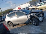 Toyota Rav4 Xle JTMRFREV3JJ252674 снимка