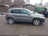 Volkswagen Tiguan Wolfsburg Edition WVGAV7AX0AW001573 снимка