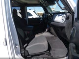 Jeep Wrangler 4-Door Sahara 4X4 1C4PJXEN7SW589590 fotografie