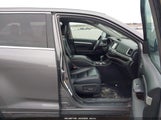 Toyota Highlander Xle 5TDJZRFH6JS876730 снимка