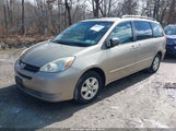 Toyota Sienna 5TDZA23C15S235386 снимка