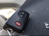 Toyota Prius Two JTDKN3DU2E1757816 снимка