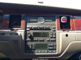 Lincoln Town Car Signature 1LNHM81W65Y648116 photo