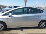 Toyota Prius Plug-In JTDKN3DP0C3005270 снимка